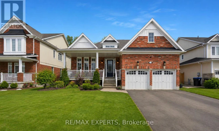 11 Collier Crescent