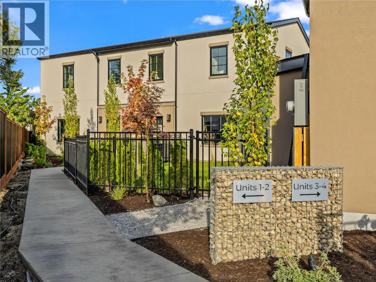 3-2957 Conlin Court, Kelowna, BC, V1Y 7S7 - 3