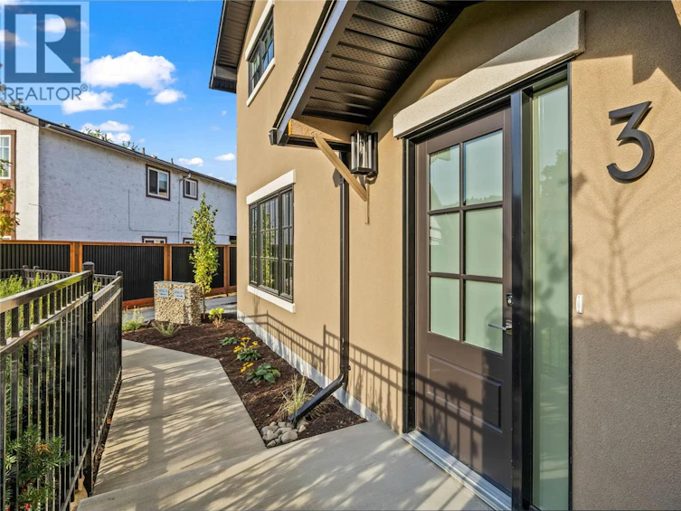 3-2957 Conlin Court, Kelowna, BC, V1Y 7S7 - 5