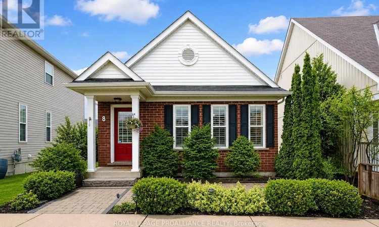 8 Bigwood Crescent