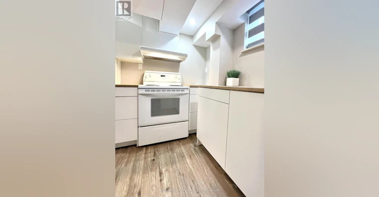 BSMT-5285 Woodhaven Court, Burlington, ON, L7L 3T7 - 10