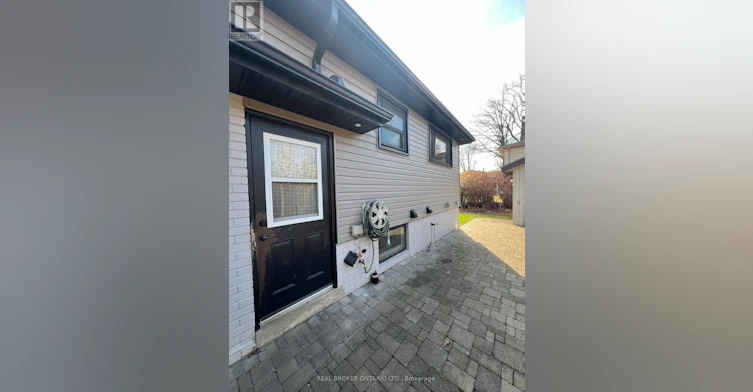 BSMT-5285 Woodhaven Court, Burlington, ON, L7L 3T7 - 2