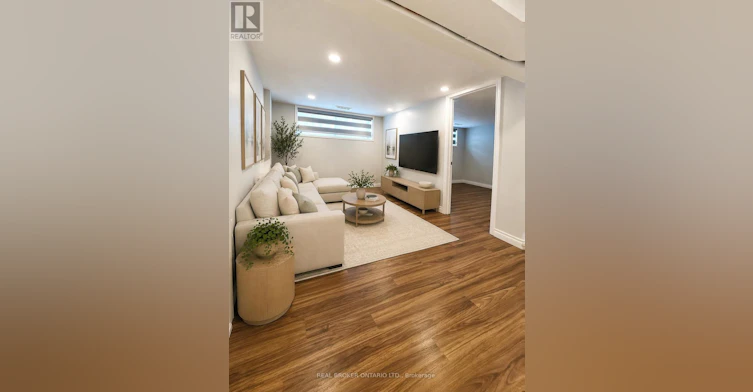 BSMT-5285 Woodhaven Court, Burlington, ON, L7L 3T7 - 3