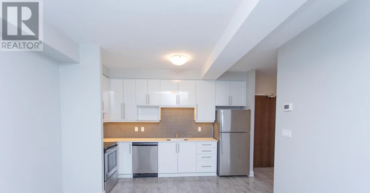 202-686 Bathurst Street, Toronto, ON, M5S 2R3 - 4