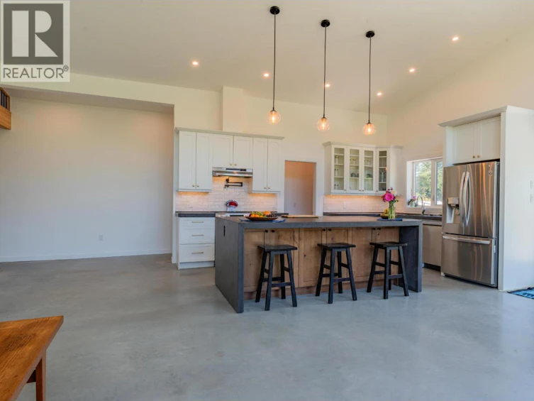 2335 Pass Creek Road, Castlegar, BC, V1N 4T4 - 32