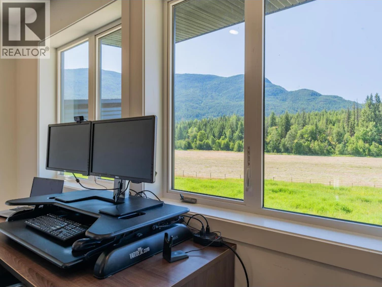 2335 Pass Creek Road, Castlegar, BC, V1N 4T4 - 69