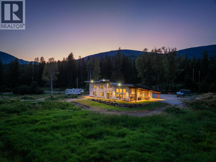 2335 Pass Creek Road, Castlegar, BC, V1N 4T4 - 11