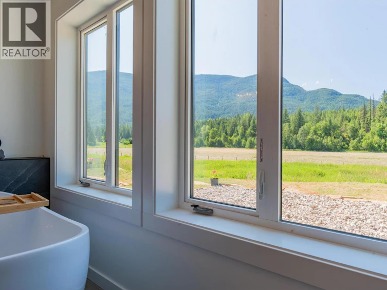 2335 Pass Creek Road, Castlegar, BC, V1N 4T4 - 44