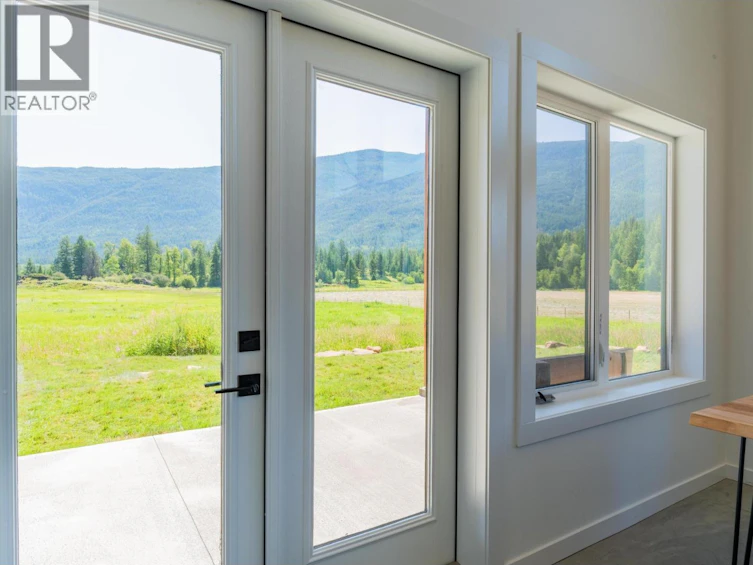 2335 Pass Creek Road, Castlegar, BC, V1N 4T4 - 36