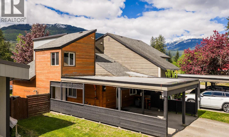 133 Greely Crescent