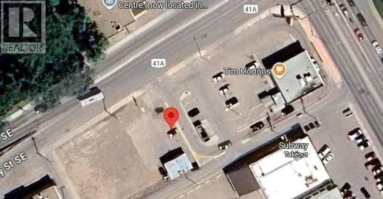 723 1 Street SE, Medicine Hat, AB, T1A 0B3 - 2