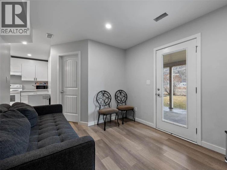 2656 Briarwood Avenue, Kamloops, BC, V2B 0E2 - 24
