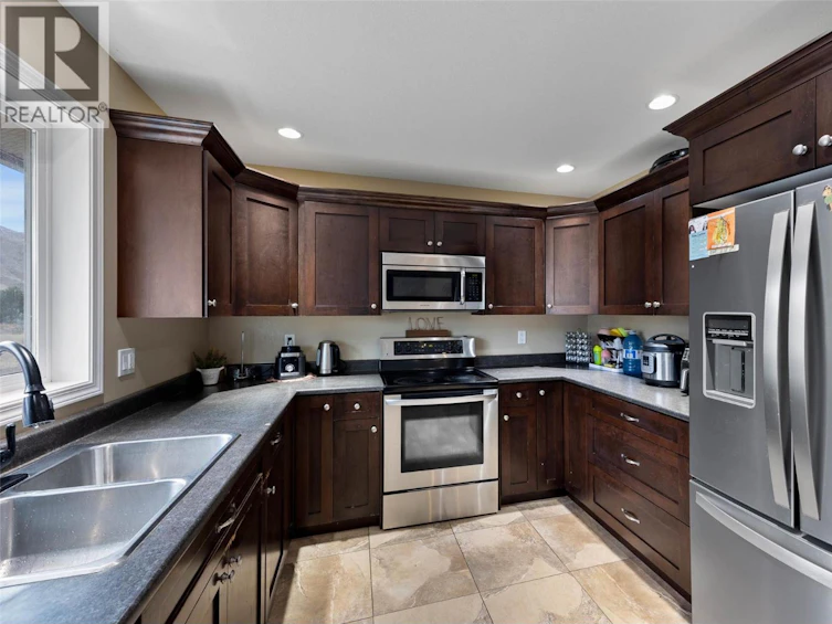 2656 Briarwood Avenue, Kamloops, BC, V2B 0E2 - 12