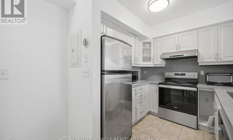 2002-3049 Finch Avenue W