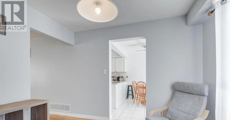 913 Dyer Court, Oshawa, ON, L1K 1V9 - 8