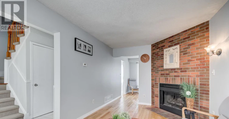 913 Dyer Court, Oshawa, ON, L1K 1V9 - 5