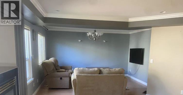 2048 Parkway Boulevard, Coquitlam, BC, V3Z 0Z2 - 2