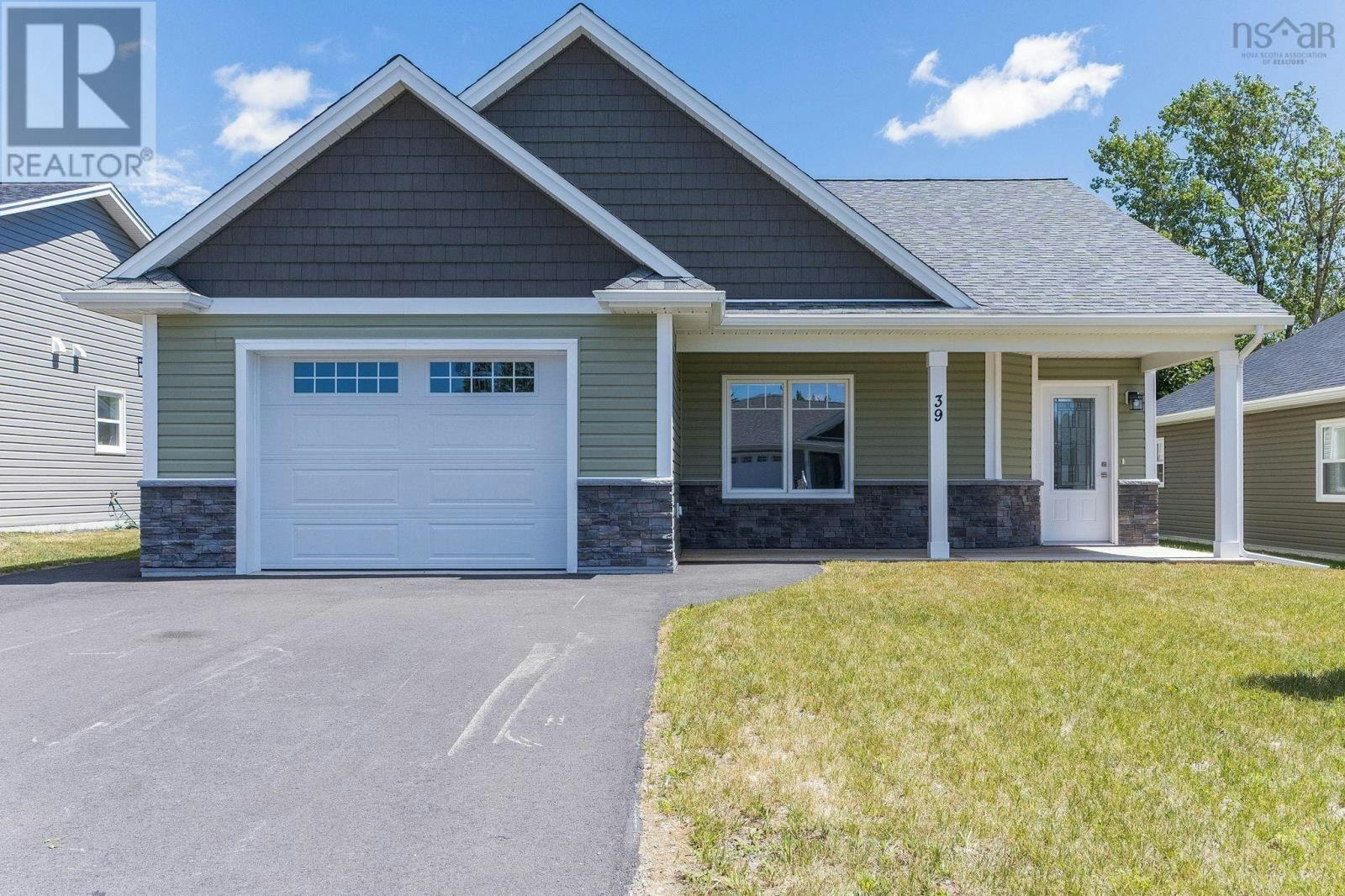 39 Covey Drive, North Kentville, NS, B4N 0H8