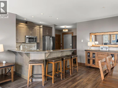 305-5300B Big White Road - 4