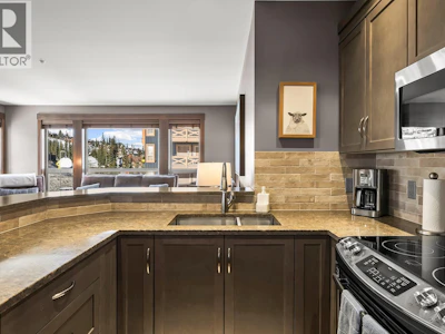 305-5300B Big White Road - 5