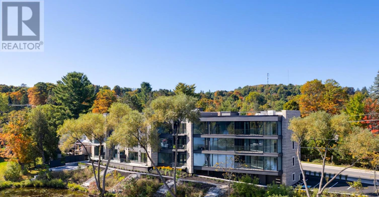 104-32 Brunel Road, Huntsville, ON, P1H 1P5