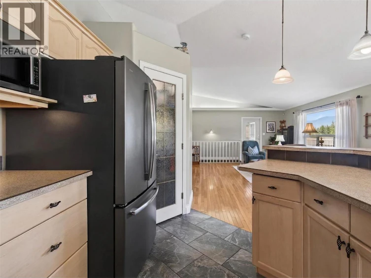 3181 SE 8 Avenue, Salmon Arm, BC, V1E 1S1 - 12