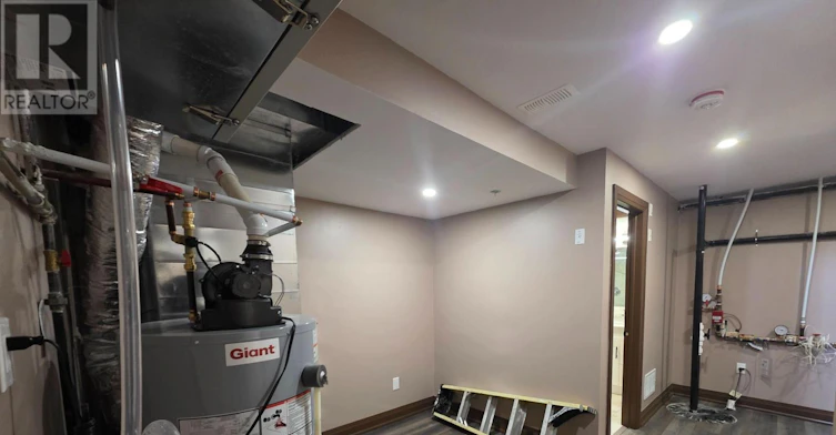 LANEWAY SUITE-108 Chatham Avenue, Toronto, ON, M4J 1K7 - 12