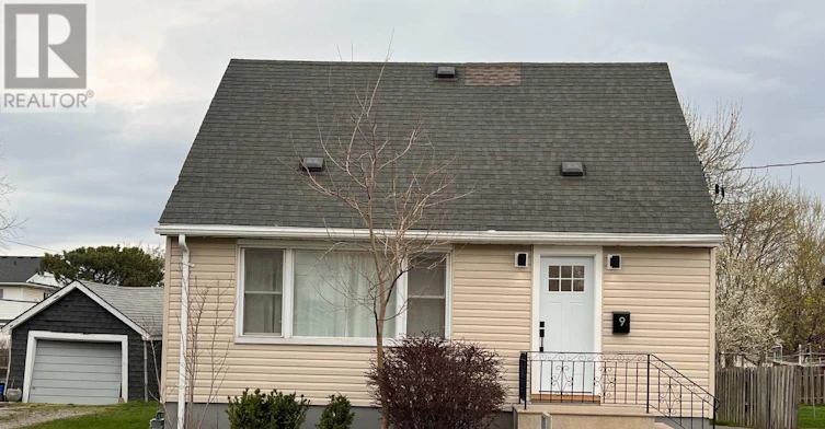 9 Admiral Road, St. Catharines, ON, L2P 1G4 - 2