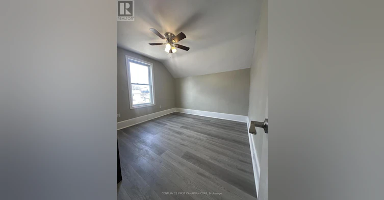 UPPER-35 Inkerman Street, St. Thomas, ON, N5P 3E9 - 7
