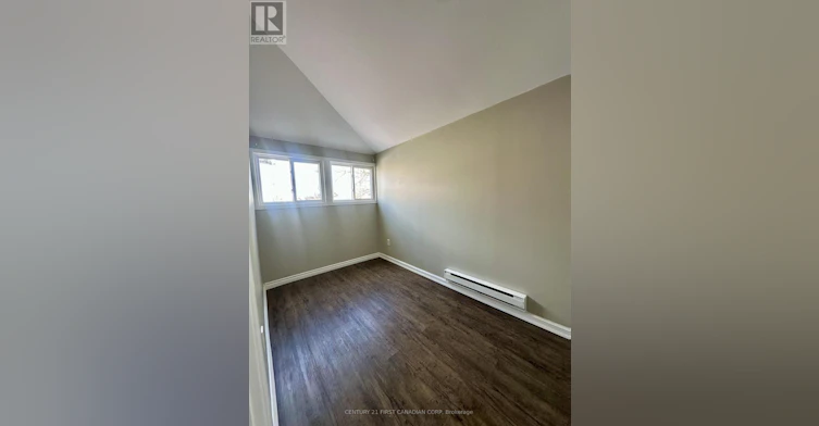 UPPER-35 Inkerman Street, St. Thomas, ON, N5P 3E9 - 11