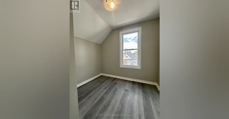 UPPER-35 Inkerman Street, St. Thomas, ON, N5P 3E9 - 14
