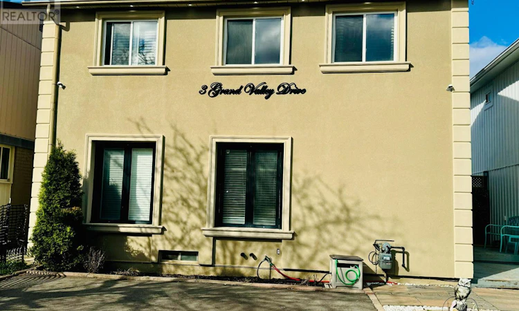 3 Grand Valley Drive