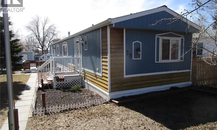 28 Crystal Drive
