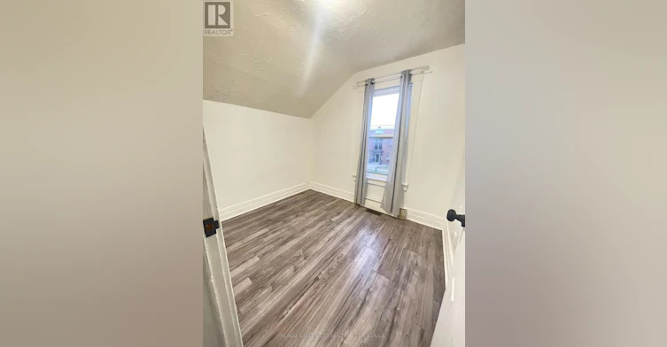 99 Page Street, St. Catharines, ON, L2R 4A8 - 6