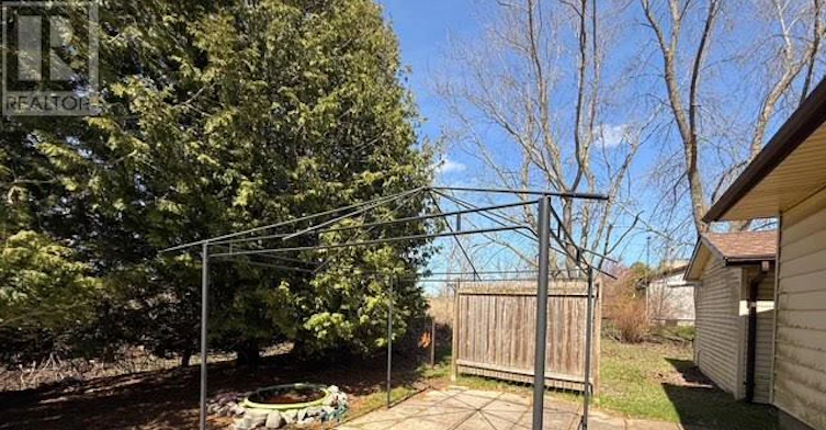 165 Railway Avenue, Komoka, ON, N0L 1R0 - 18