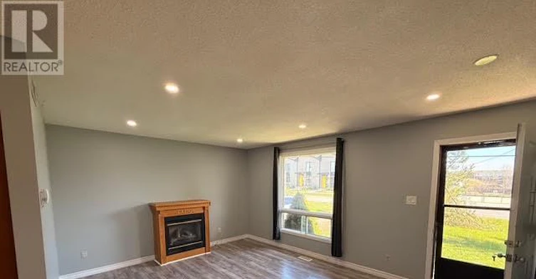 165 Railway Avenue, Komoka, ON, N0L 1R0 - 7