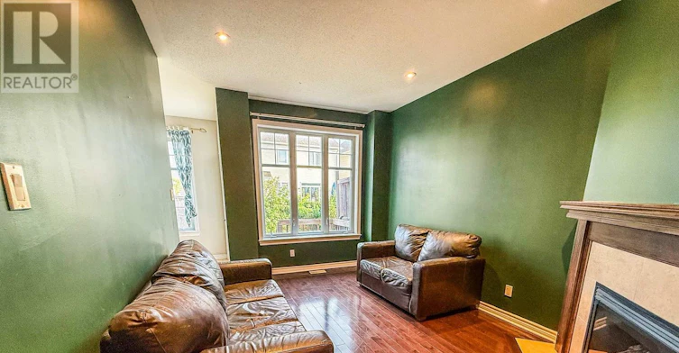 92 Selhurst Avenue, Ottawa, ON, K2G 7C9 - 8