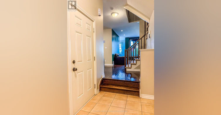 92 Selhurst Avenue, Ottawa, ON, K2G 7C9 - 3
