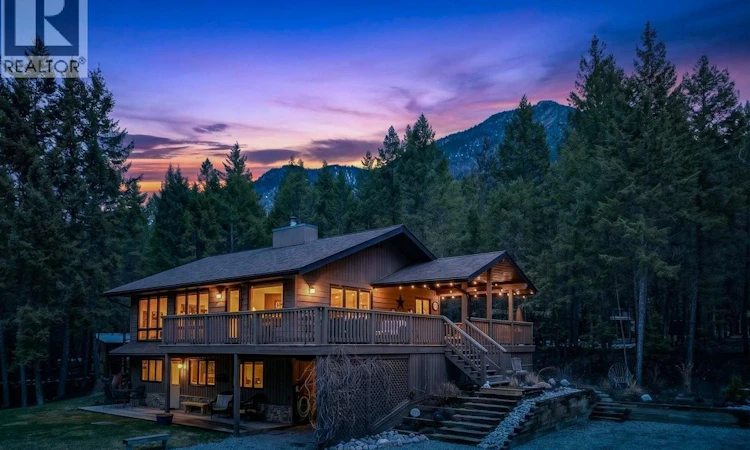 8076 Mcintosh Loop Road