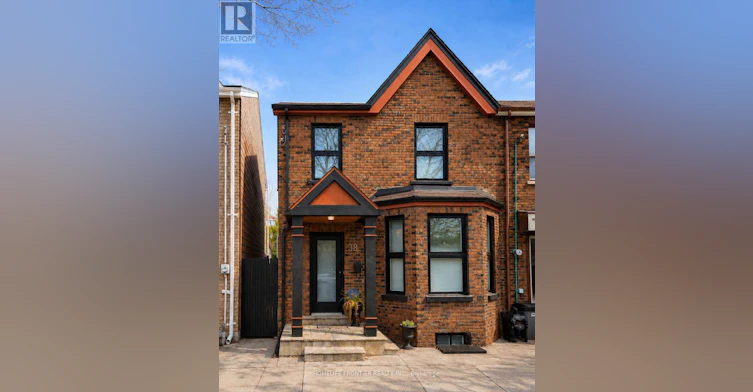 38 Henderson Avenue, Toronto, ON, M6J 2B8