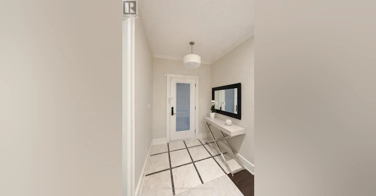 38 Henderson Avenue, Toronto, ON, M6J 2B8 - 2