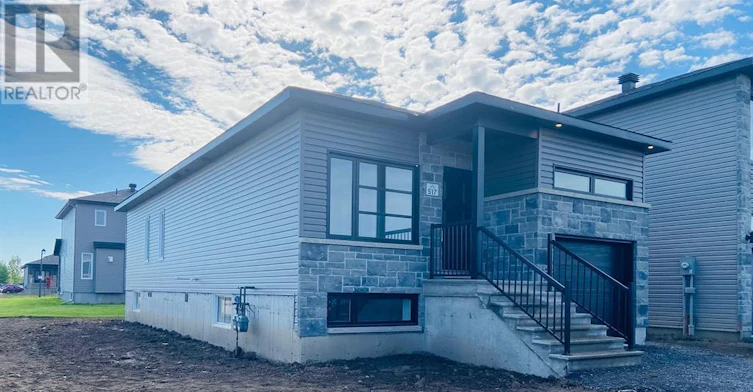 A-517 Chambord Street, Alfred, ON, K0A 3K0 - 4