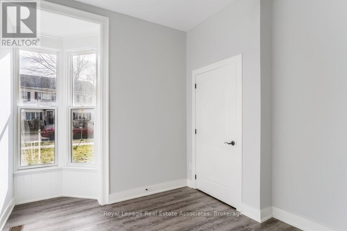 2-39 Welland Avenue S, St. Catharines, ON, L2R 2M4 - 11