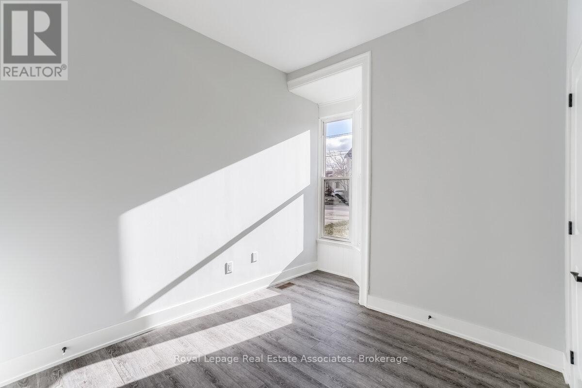 2-39 Welland Avenue S, St. Catharines, ON, L2R 2M4 - 10