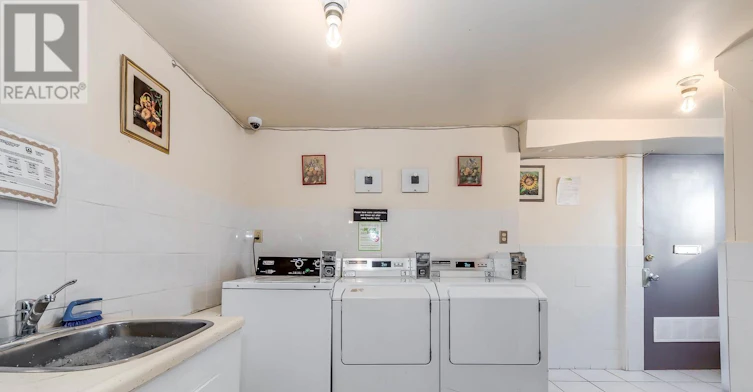 1-322 Lakeshore Road W, Mississauga, ON, L5H 1G8 - 19