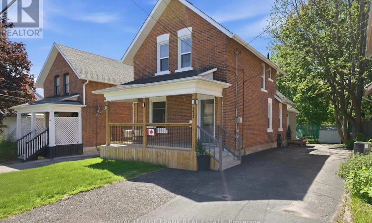121 Durham Street W