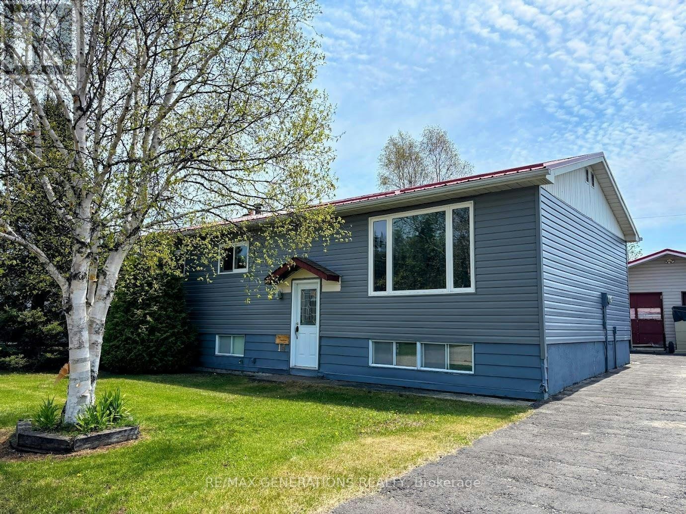 14 Lloyd Irwin Street, Marathon, ON, P0T 2E0