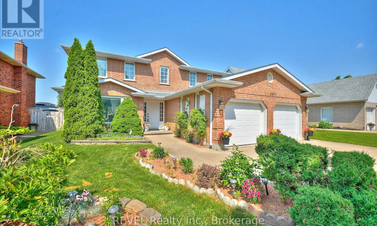 8007 Oakridge Drive
