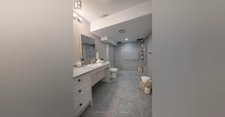 4-25 Romfield Circuit, Markham, ON, L3T 3H4 - 14