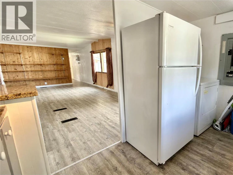 670 Central Avenue, Midway, BC, V0H 1M0 - 27